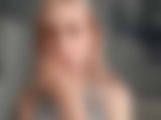 Live cam show with VannaMenaker - New White on studioflirtlive.com | russian federation