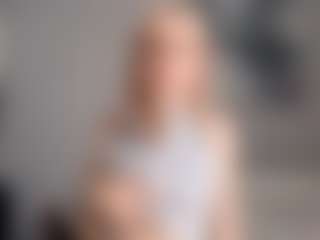 Live cam show with VannaMenaker - Young Adult on justonemore.cc