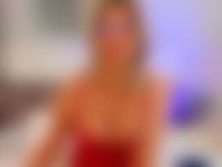 Live cam show with Cassidyanne - Blue Eyes on livesuperchat.net
