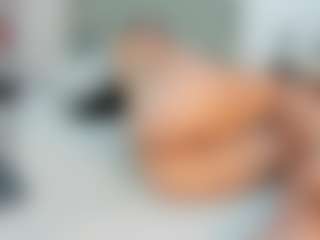 Coonie-Paige's Live Sex Cam Show