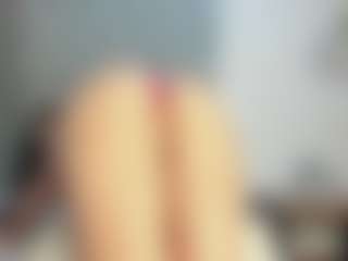 Coonie-Paige's Live Sex Cam Show