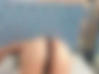 Coonie-Paige's Live Sex Cam Show