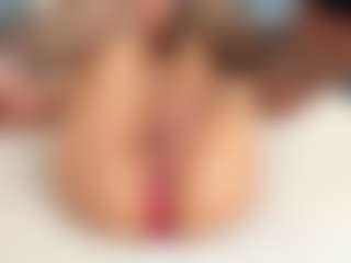 Live cam show with Coonie-Paige - Brown Hair on Chatstar
