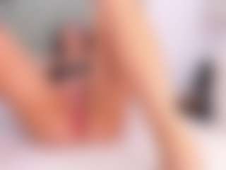 Live cam show with Coonie-Paige - Brown Hair on LiveSexCams6