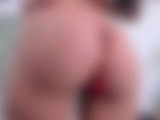 Live cam show with Coonie-Paige - Fingers on Camsoda