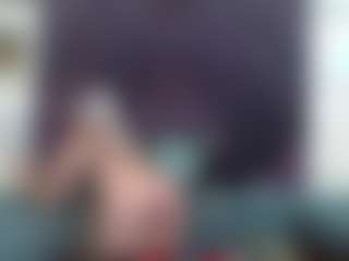 Live cam show with ElviraZoi - Mature on liverealitysex.com