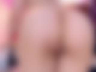 Live cam show with Emma-caarter - Public on CSO-WL