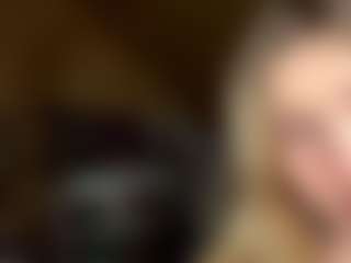 Live cam show with Emma - Blonde Hair MILF on Porn Luv