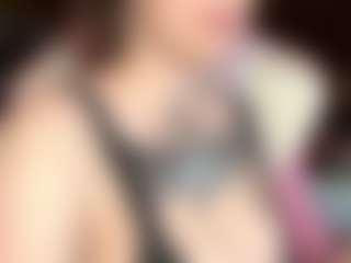 Live cam show with Emma - Genital Piercings on xxxlivecams.org