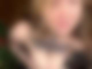 Live cam show with Emma - Mature Young Adult on Mixed Magazine Live