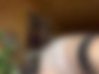 Live cam show with Emma - Latina on sexylive.show