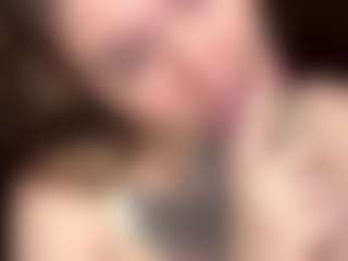 Live cam show with Emma - Mature Young Adult on ObeyMaria