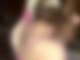 Live cam show with Emma - Strip Mature on Camsoda