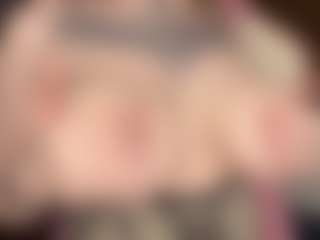 Live cam show with Emma - Blonde Hair Amateur on Camsoda