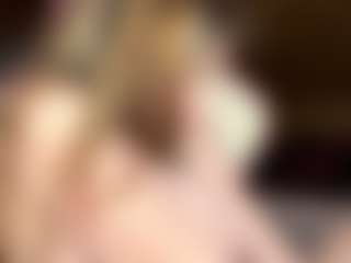Live cam show with Emma - Petite Young Adult on Camsoda