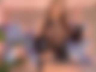 Live cam show with isabellestorm - Curvy on sexylive.show