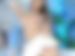 Live cam show with isabellestorm - Bikini on parknlotfishbdy