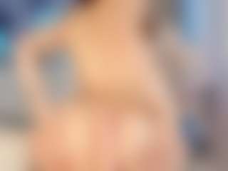 Live cam show with isabellestorm - Public Curvy on AdultVida.com