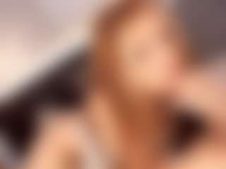 Live cam show with isabellestorm - Deepthroat on CamClone