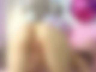 Live cam show with Karolinacream - Public Mature on Fling VIP Chat