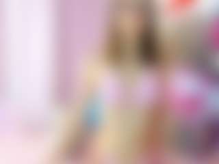 Live cam show with Karolinacream - New Young Adult on Camiplay Live