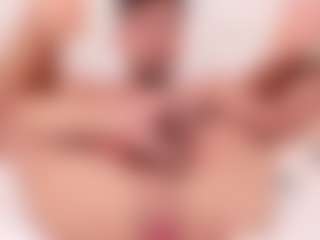 Live cam show with LiamBlake - Brunette Hair on crypto-cams