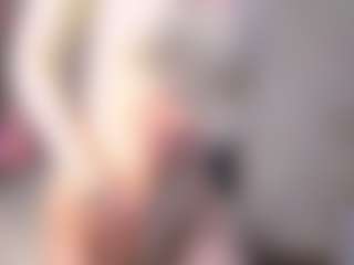 lunarlily7's Live Sex Cam Show