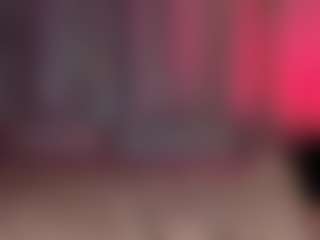 Live cam show with MaddyFeverr - Pretty on Camming Site