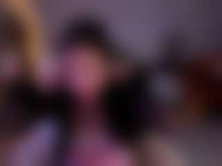 Live cam show with MaddyFeverr - Upskirt on Camming Site