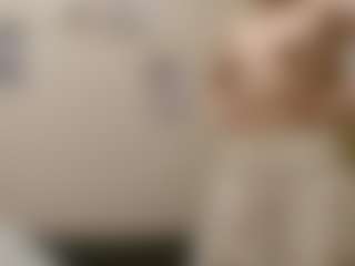 Live cam show with MercedezDobiesz - Ass Clapping on wildcum.com