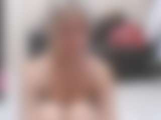 Live cam show with MercedezDobiesz - Ass Clapping on Fit Hotties