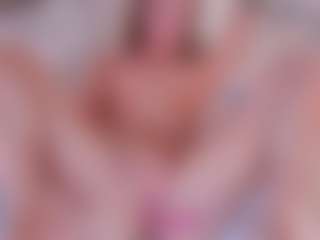 Live cam show with Mimimylove - Small Tits on AdultVida.com