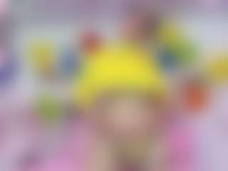 Live cam show with NaomiiEvans - Facial on Chatstar