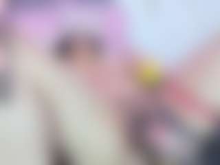 Live cam show with NaomiiEvans - Deepthroat on liverealitysex.com