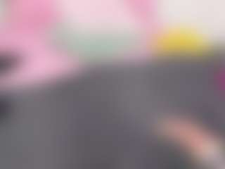 Live cam show with NaomiiEvans - Young Adult on CamClone
