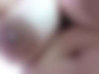 Live cam show with NaomiiEvans - College MILF on Milfs Live