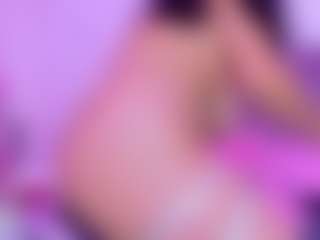 Live cam show with NaomiiEvans - Facial on Uber Horny