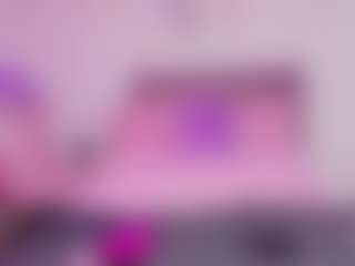 Live cam show with NaomiiEvans - College MILF on Camsoda