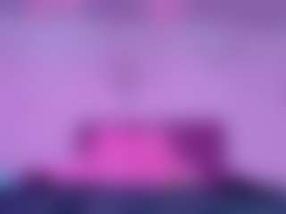 Live cam show with NaomiiEvans - Middle Aged on Camsoda