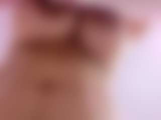 NaomiiEvans MILF webcam performer live streaming