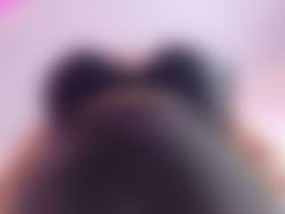Live cam show with NaomiiEvans - Middle Aged on CamSodaAdn