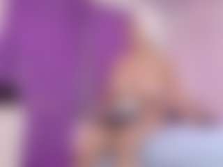 Live cam show with NaomiiEvans - Double Penetration on Fling VIP Chat