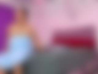 Live cam show with NaomiiEvans - Brown Hair Petite on Mixed Magazine Live