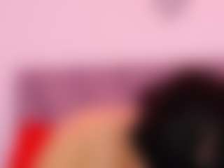 Live cam show with NaomiiEvans - Athletic Middle Aged on Fling VIP Chat