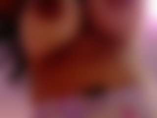 Live cam show with NaomiiEvans - Skinny MILF on Adult Interactions