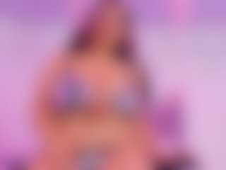 Live cam show with NaomiiEvans - Double Penetration on Gym Cam Girls