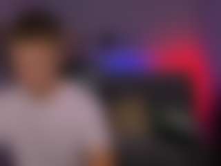 Live cam show with noah-nero - Brown Eyes on pussylord.com