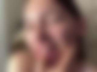 Live cam show with PaulinaCione - Nails on Camsoda