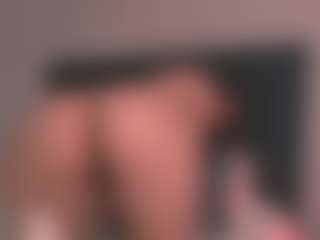Live cam show with Pepper - Big Tits on Uber Horny