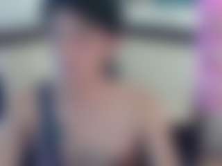 Live cam show with phuwin18956x - Silver Fox on Camsoda